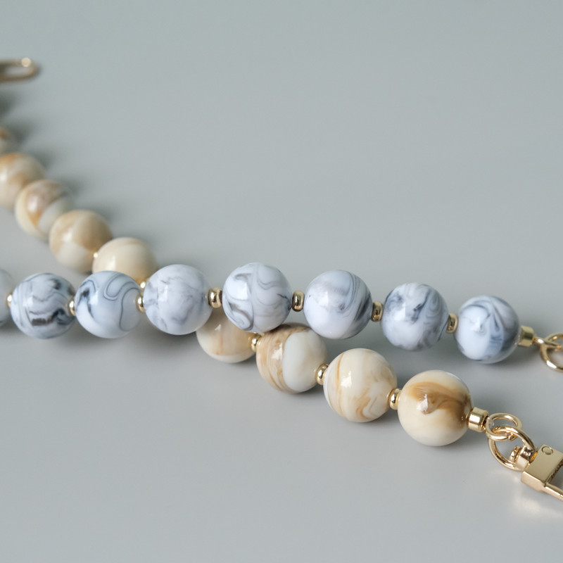 Acrylic Stone-Pattern Phone Wrist Strap - Image 3